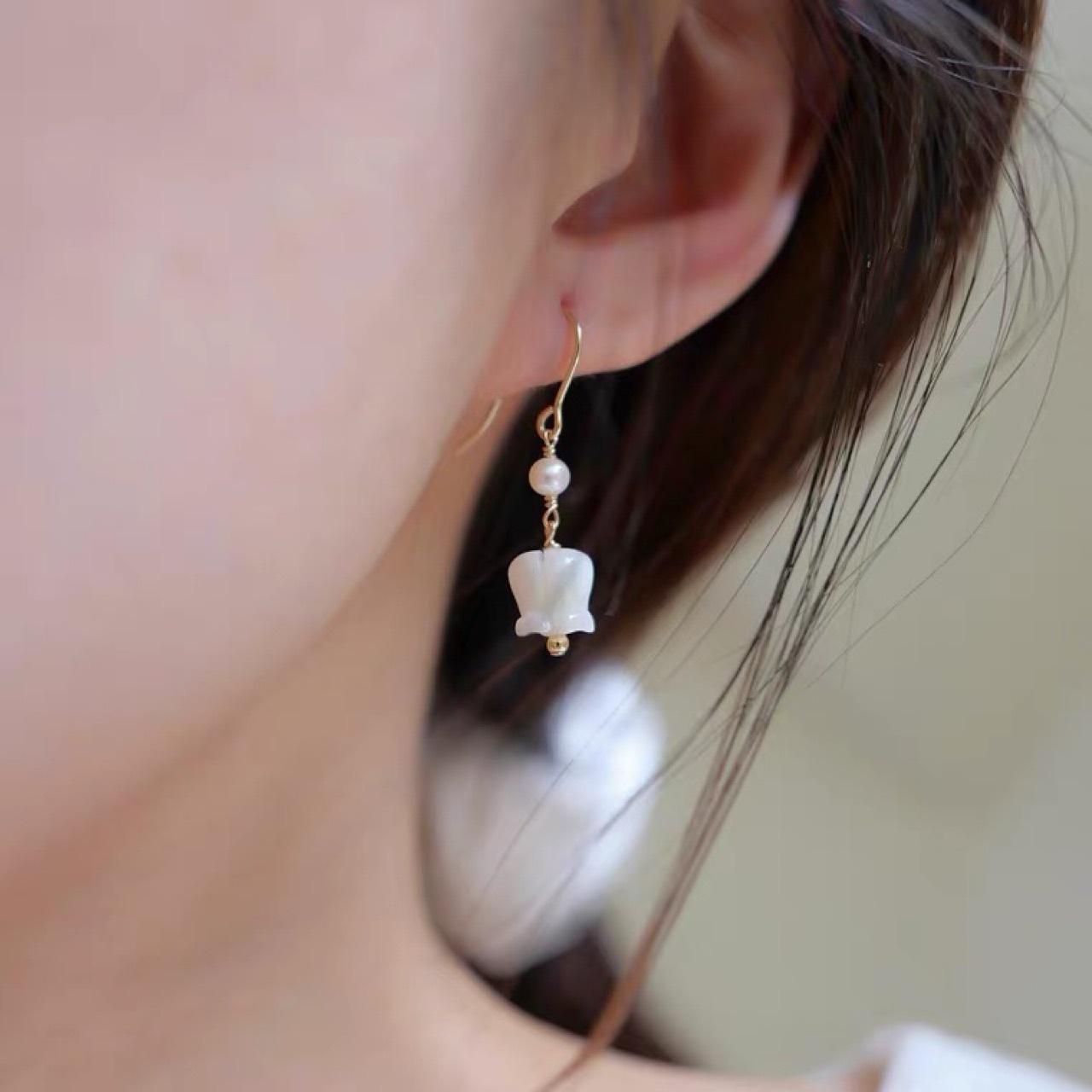 

Lily of the Valley natural shell engraved freshwater pearl earrings 14k gold, daily wear literary and fresh earrings natural pearl