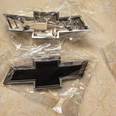 1pcs Front Grille Bowtie Emblems Trunk Tail Logo Bow Tie Emblem For 2016-2021 Chevy Camaro Front Grille & Rear Bowtie