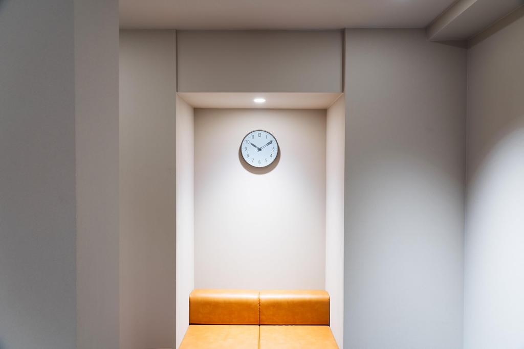 ARNE JACOBSEN 29cm Wall Clock Scandinavian Design Design without Second STATION 43648 SAS Royal Blue (Silent Hand)