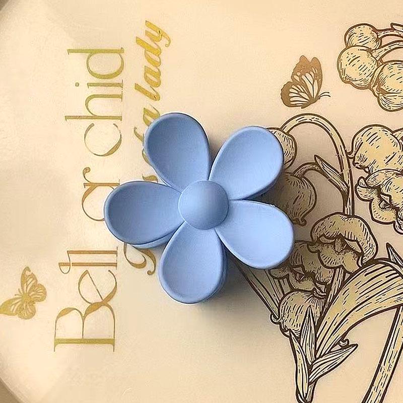 Milk Coffee Flower Claw Hair Clip - Five-Petal Cute Updo & Ponytail Accessory