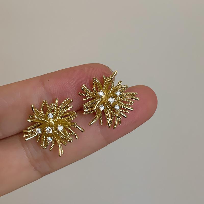 Korean Fashion Retro Personality Firework Flowers Studs Earrings for Women Daily Accessories Exquisite Zircon Party Jewerly Gift
