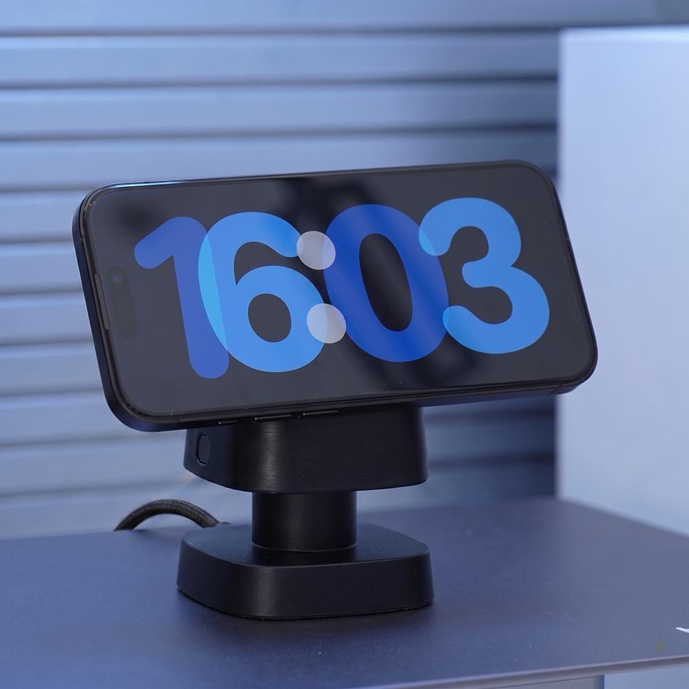 Qi2.2 25W Magnetic Wireless Charging Dock 4 in 1 Stand Bedside Nightlight 45W PD Plug For iPhone 17 16 Pro Max iWatch AirPods