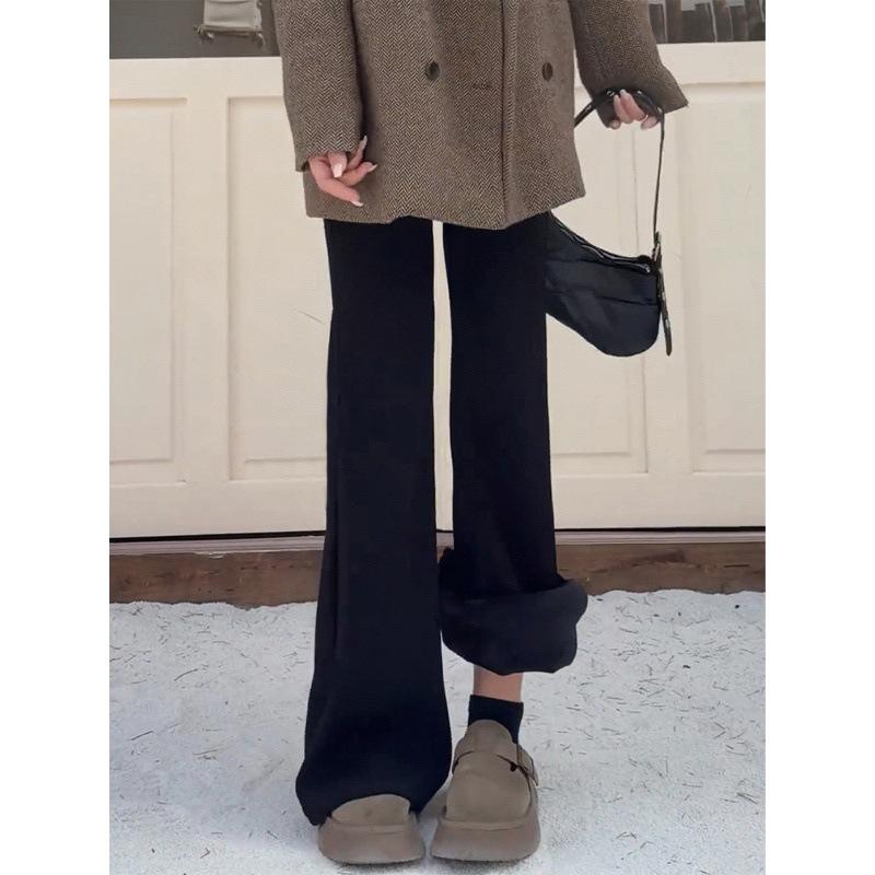 Women s Plus Size High Waist Fleece-Lined Black Flare Denim Pants - Slimming Stretch for Autumn/Winter 3XL