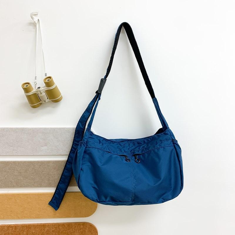 New Versatile Casual Lightweight Sports Style Shoulder Bag, Trendy Waterproof Nylon Cloth Bag, Large Capacity Dumpling Bag, Crossbody Bag