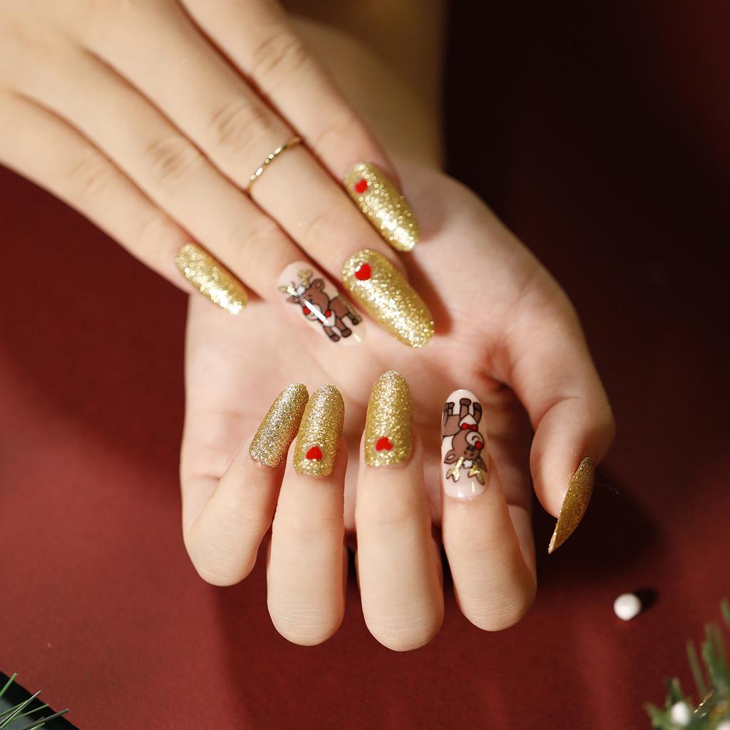 24 Stück Weihnachtskleidung Rüstung Schneeflocke Liebe Schneemann Maniküre Kurze Mandel Schleife Europäisch und Amerikanisch Lange Nagelstücke