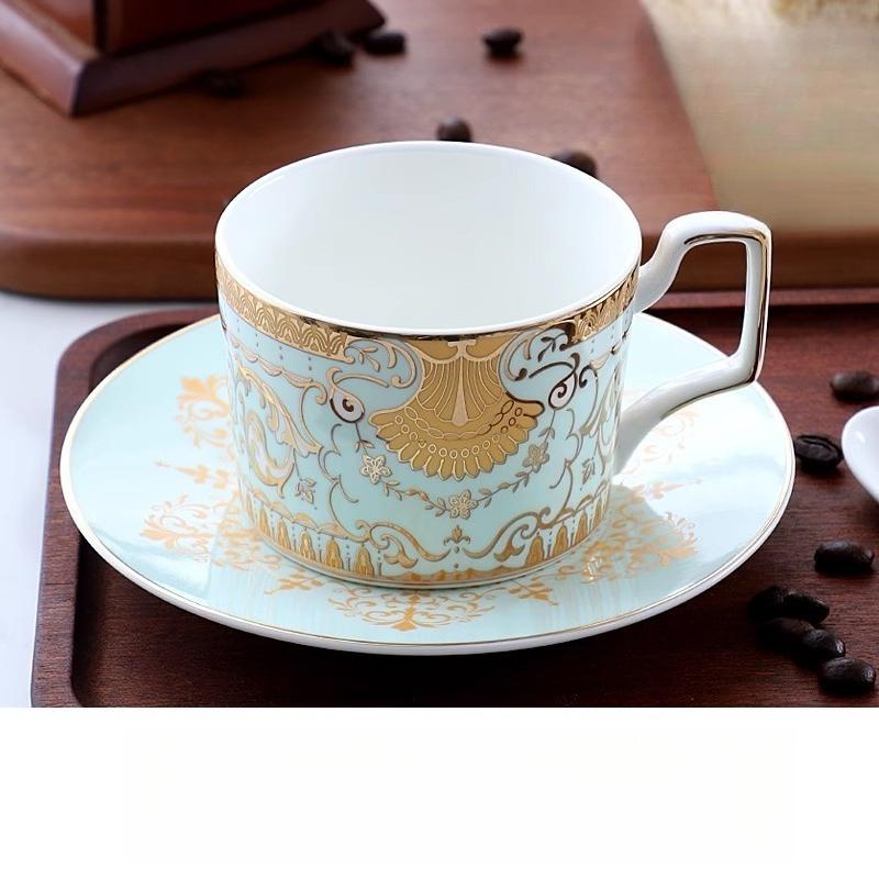 Lehký luxusní kávový šálek a podšálek se lžičkou, kostní porcelánový čajový šálek se zlatým okrajem, 250ml porcelánový hrnek na kávu s uchem