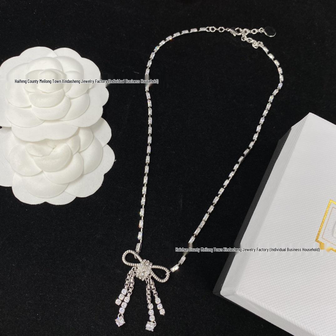 

Серьги-пусеты Miu Miu Сердце Эмаль - Женская Мода Универсальные Высокая Версия Ювелирные Изделия с Буквами Miu