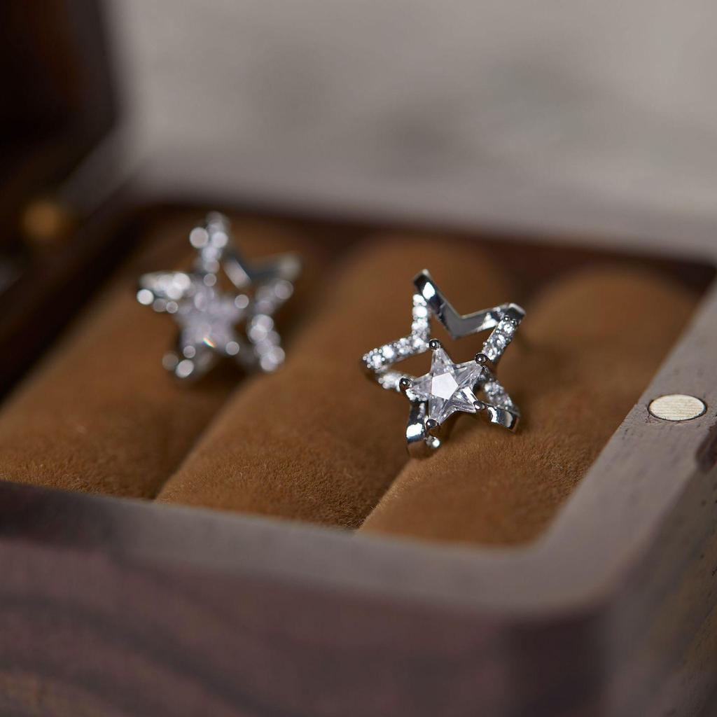 2023 Women's High-End Zircon Star Earrings – New Fashionable and Unique Design