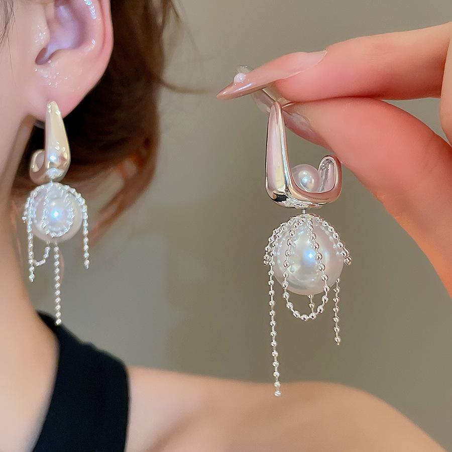 Zircon Geometric Pearl Stud Earrings Autumn and Winter Retro Elegant Earrings Temperament Earrings Women