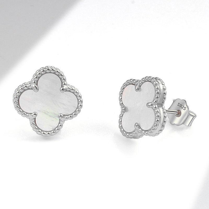 Women's Four-Leaf Clover Bracelet – 18K Gold Plated with Double-Sided Mother-of-Pearl, Elegant High-Quality Accessory, Chic and Lucky Design.