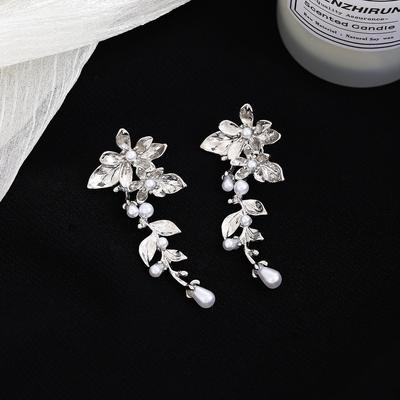 French Retro Exquisite Flower Pearl Earrings, Light Luxury High Sense Cold Style Fashion Temperament Earrings Women