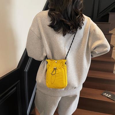 Casual Simple Small Bag Women's 2025 Autumn and Winter New Nylon Mobile Phone Bag Versatile Fashion Personalized Messenger