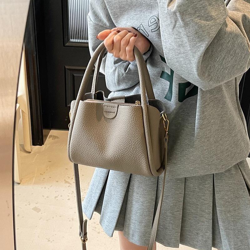Bucket Bag Women's New Spring and Summer Niche High-end Commuting Versatile Single Shoulder Messenger Bag Solid Color Women's Bag Small