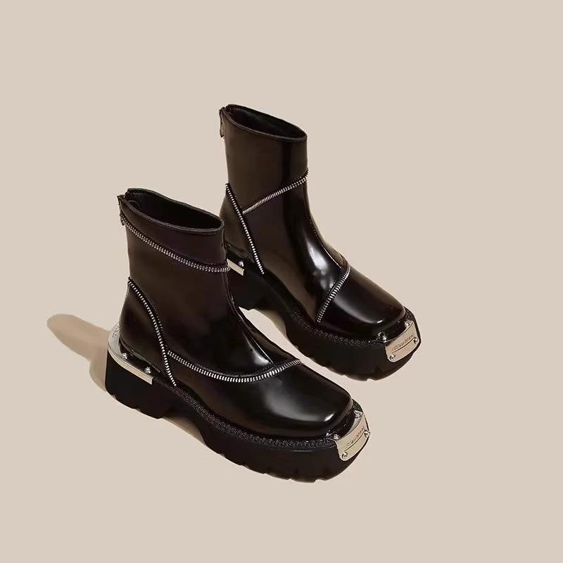 British Style Square Head Non-slip Platform Women Shoes Black Punk Fashion Metal Chain Rear Zipper Boots Locomotive Short Boots