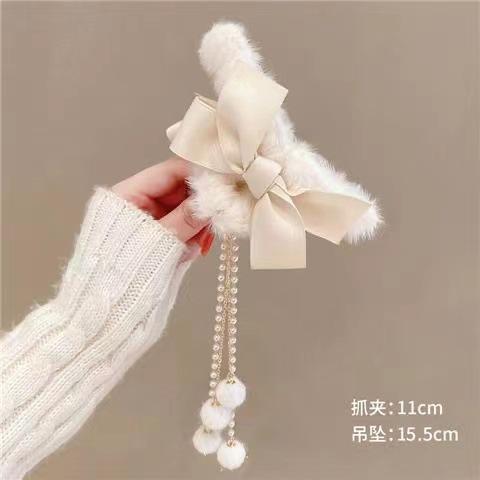 Winter Love Heart Plush Claw Clip Temperamental Tassel Hair Clip Fashion Girls Hair Accessories Clip