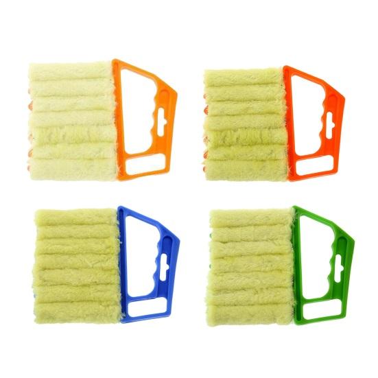 Čisticí kartáč Čisticí houbička na hluboké drážky s měkkým mikrovláknovým polštářkem Odnímatelná omyvatelná rukojeť Čisticí příslušenství na žaluzie