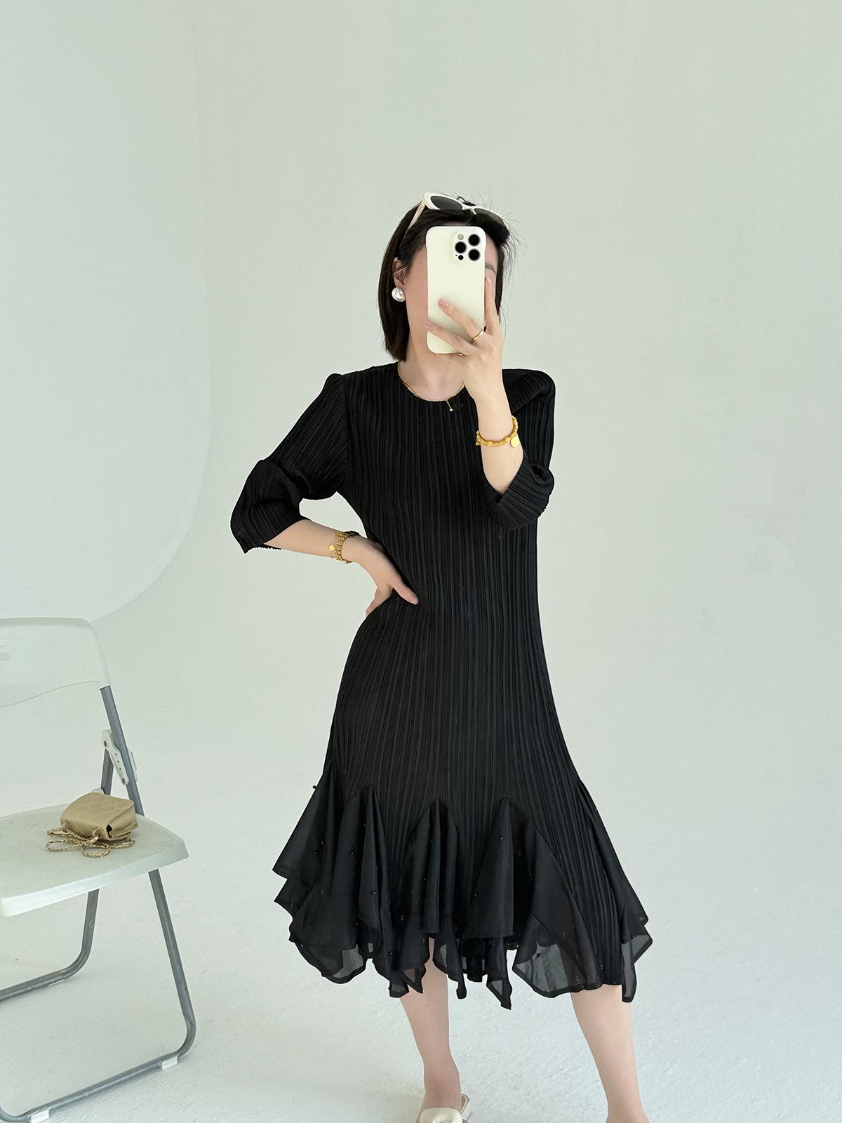 2026 Miyake Beaded Fishtail High-End Pleated Dress: Women s Loose Slimming Long Skirt One Size чёрный