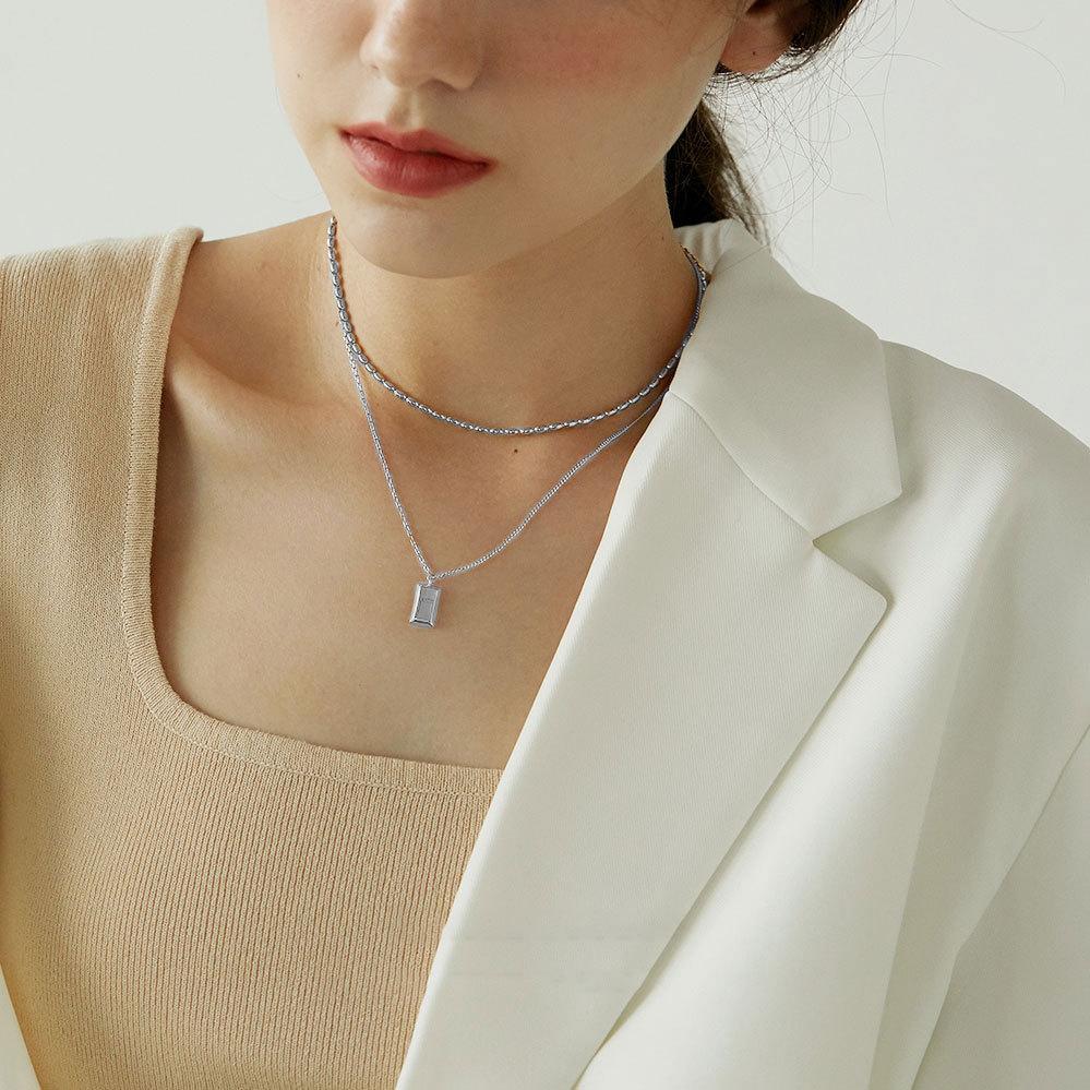 

Little lucky court retro double-layer necklace female stacked wearing metal small gold brick collarbone chain design серебряный