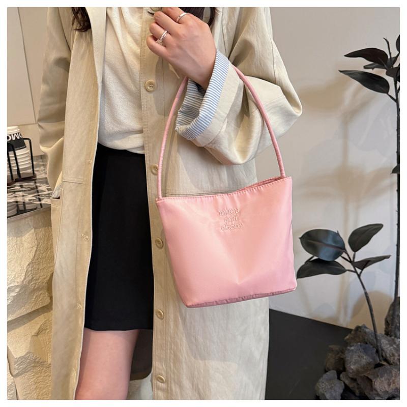 Damen Handtasche mit hoher Kapazität Unterarmhandtasche Schultertasche Wasserdicht Bestickte Buchstaben Unterarmtasche Tragetaschen