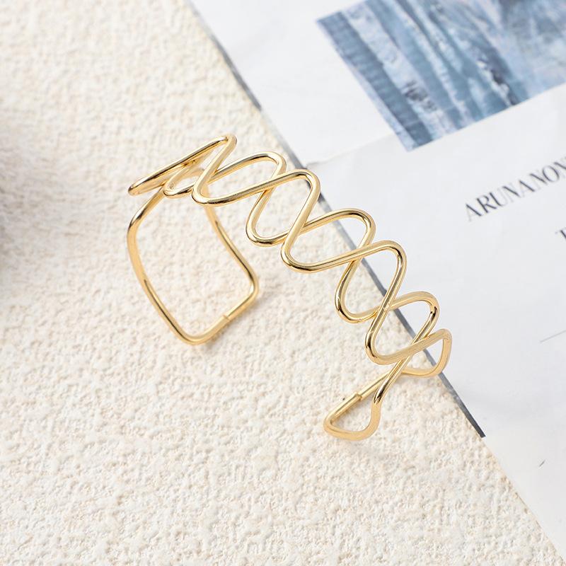 Wind Collar Bracelet, High-End Sense Exaggerated Geometric Hollow Wave Neck Ring Bracelet, Creative Arm Ring Necklace