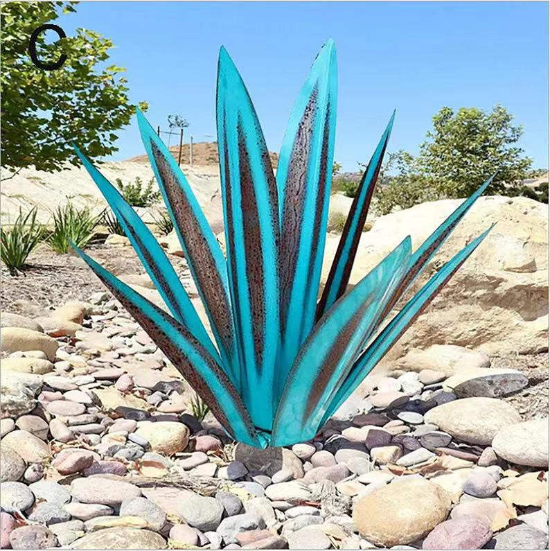 Outdoor Iron Agave Garden Ornament - Creative Handmade Decoration