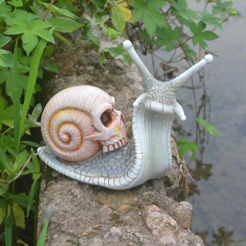 

Skull Snail Terrifying Snail Decorative Items Home Courtyard Design and Decoration Snail Outdoor Light-colored skull snail