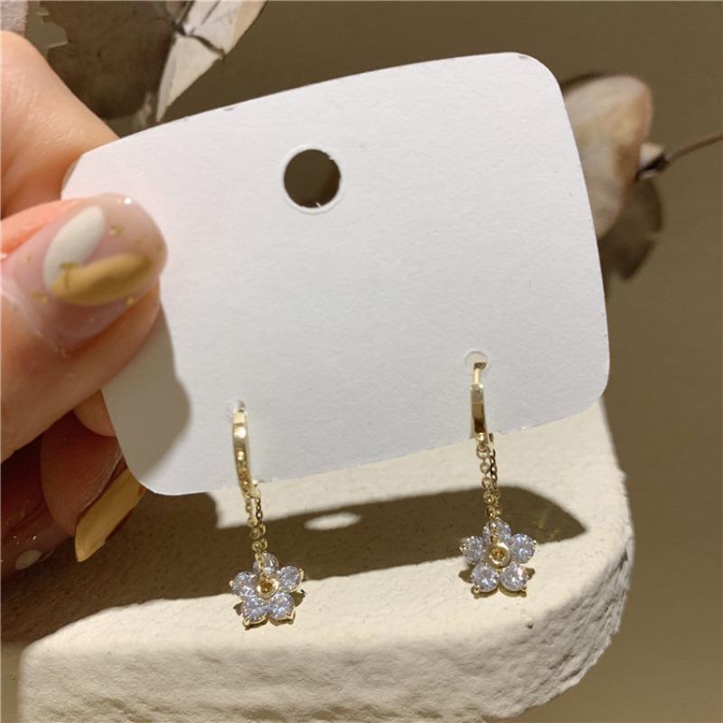 Korea Dongdaemun Fashion Fringed Personality Diamond Flower Ear Buckle Earrings Internet Celebrity Temperament Design Ear Jewelry Women