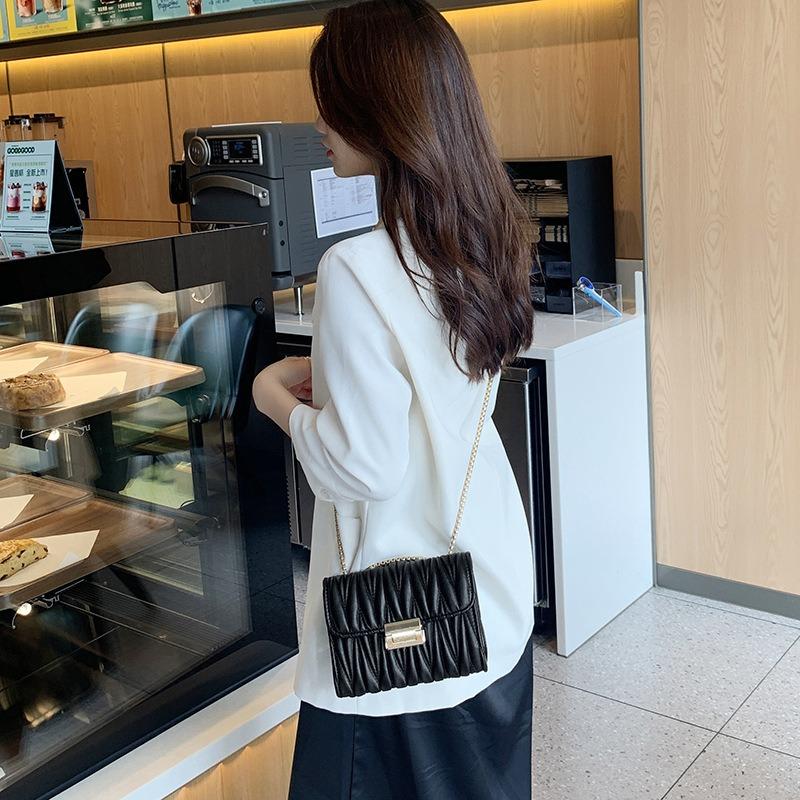 Small Bag Women's Bag New Urban Simple Chain Small Square Bag Fashionable Shoulder Messenger Bag One Piece Generation