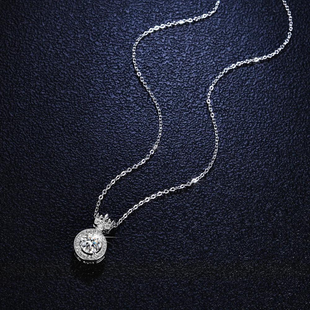 Luxury Solid Platinum PT950 1 Karat Moissanite Diamond Pendant Necklace Women S Crown Pendant Clavicle Chain