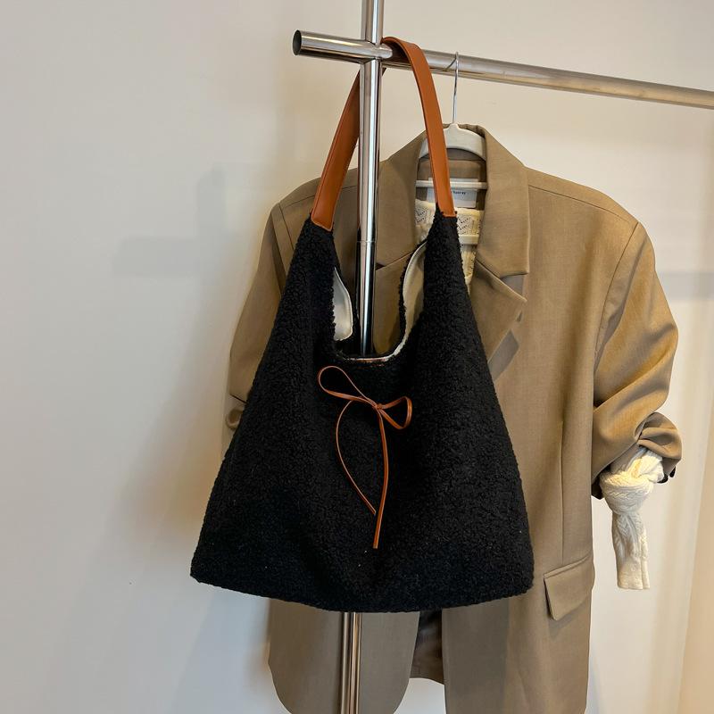 Foreign Fashion Underarm Bag Women's 2025 Autumn and Winter New Simple Casual Large-capacity Tote Bag for Commuting To Work