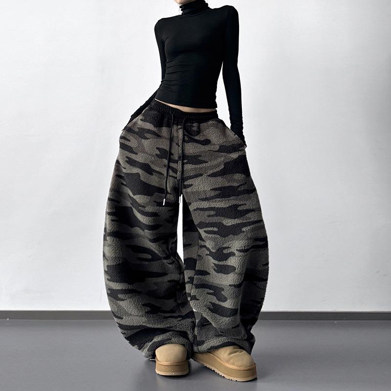 2025 Winter Women s Wide-Leg Camouflage Plush Drawstring Pants XL