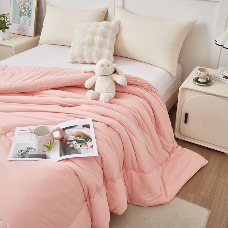 Playboy Micro Velvet Winter Quilt