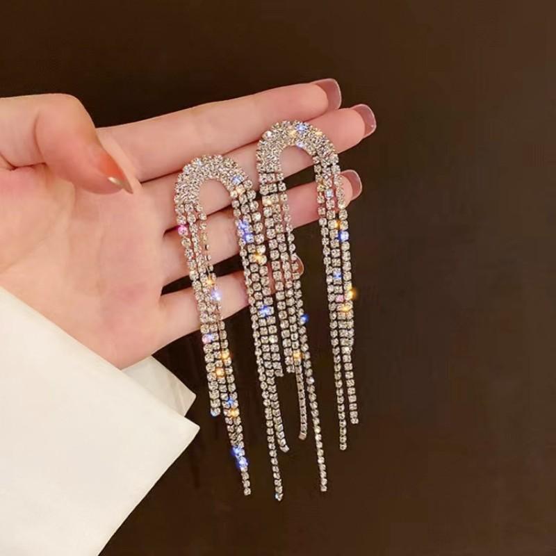 Light luxury high-end sense gold long fringed temperament earrings fashionable atmosphere versatile stud earrings personalized daily earrings