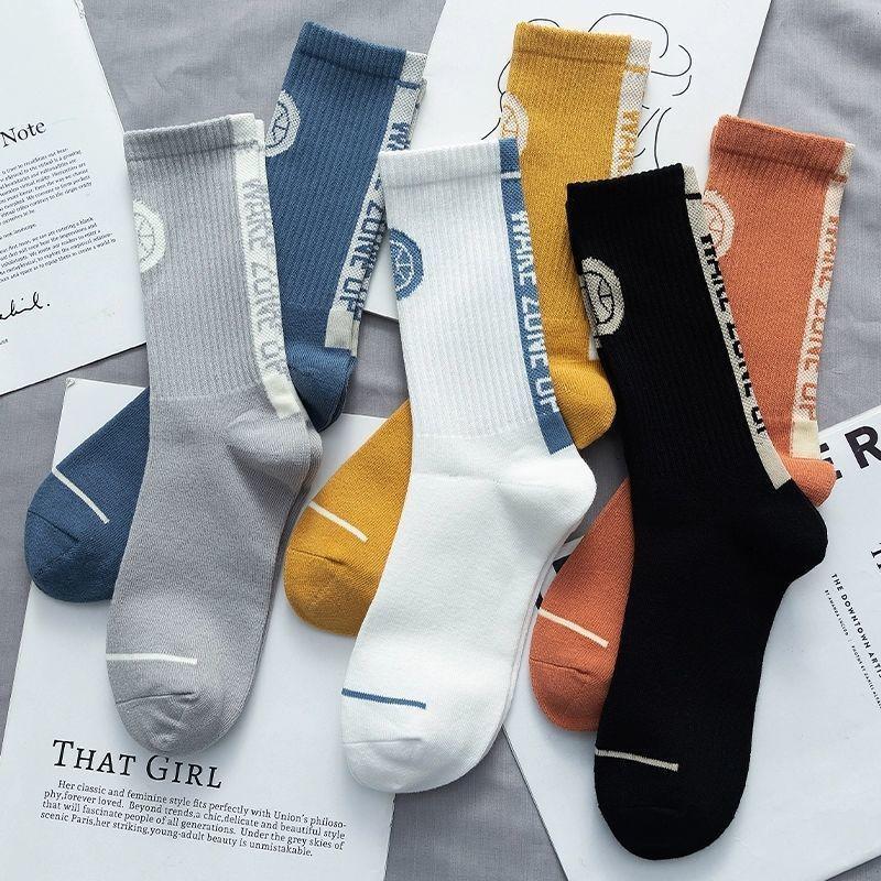 5 Pairs of Black and White Striped Mid-Calf Socks: Autumn/Winter Korean-Inspired Academy Style