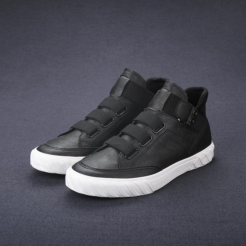 2022 Summer Newest Men Casual Shoes Fashion Light Sneakers Comfortable Soft-Soled Good Quality Outdoor Non-Slip Solid Color Leather