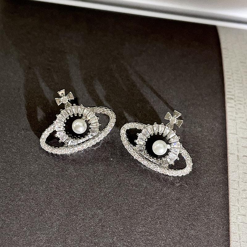 Vintage Black Series Stud Earrings 925 Silver Needle Minimalist High-End Personality Accessories for Women