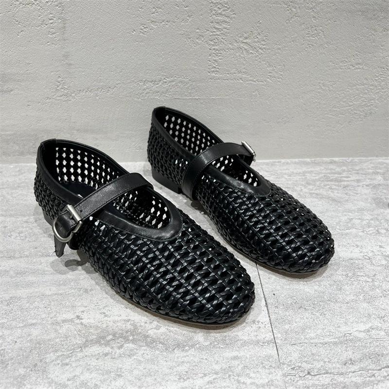 

New spring and summer leather shallow mouth one-word buckle belt hollow round head flat bottom inner single shoe women s ballet leather shoes 35 чёрный