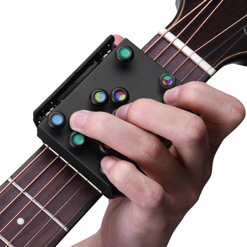 Folk Guitar Chord Assistant: Pocket Training Tool for Beginners