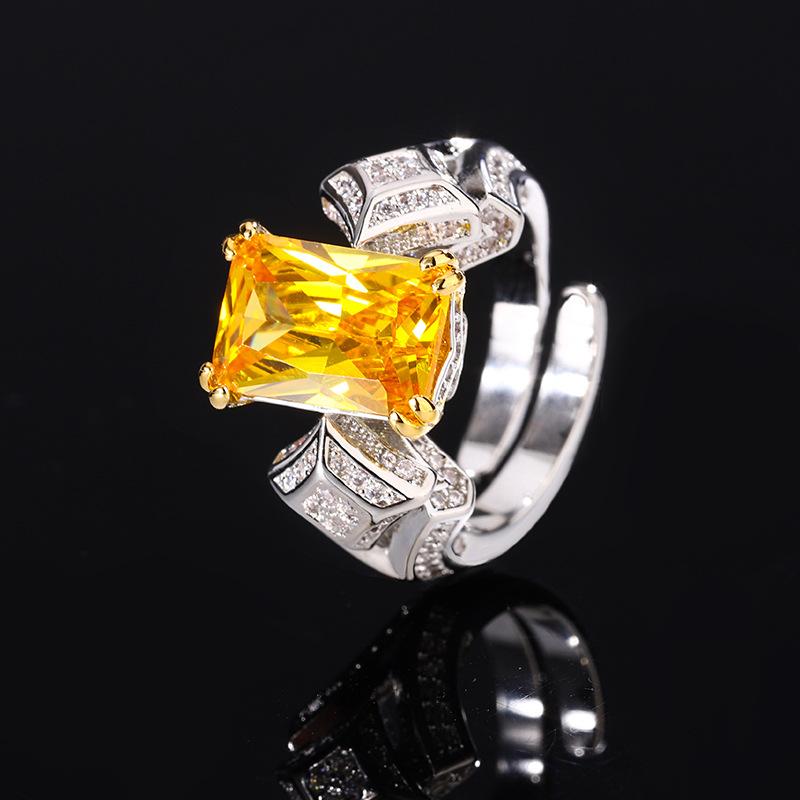 

Каблучка з цирконом квадратного кольору, перебільшена індивідуальність, каблучка з цирконію, каблучка з червоним корундом