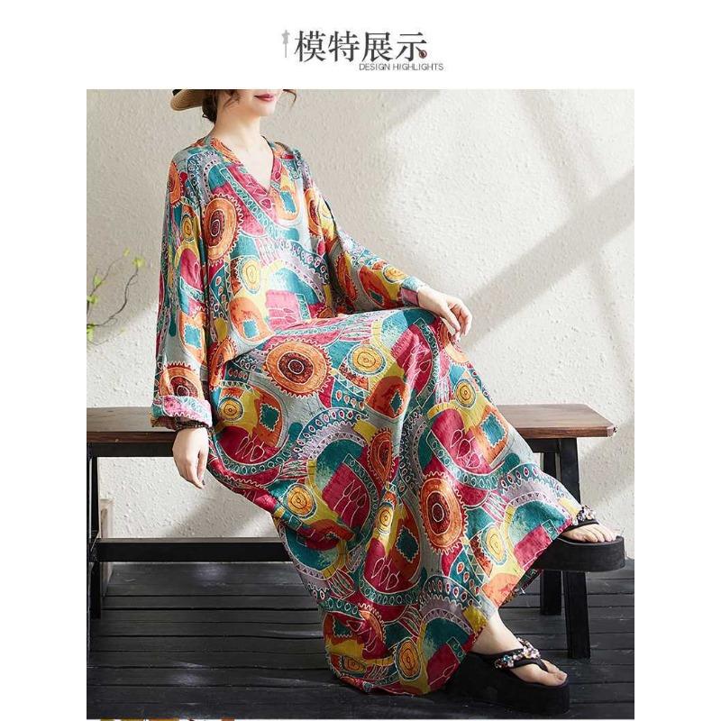 New V-neck Loose Plus Size Simple Vacation Style Long-sleeved Women's Long Dresses