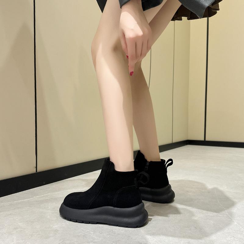 Shoes Women's 2025 New Thick-soled Explosion Autumn and Winter Velvet Versatile Large-size Women's Shoes Leather Soft-soled Martin Short Boots Women