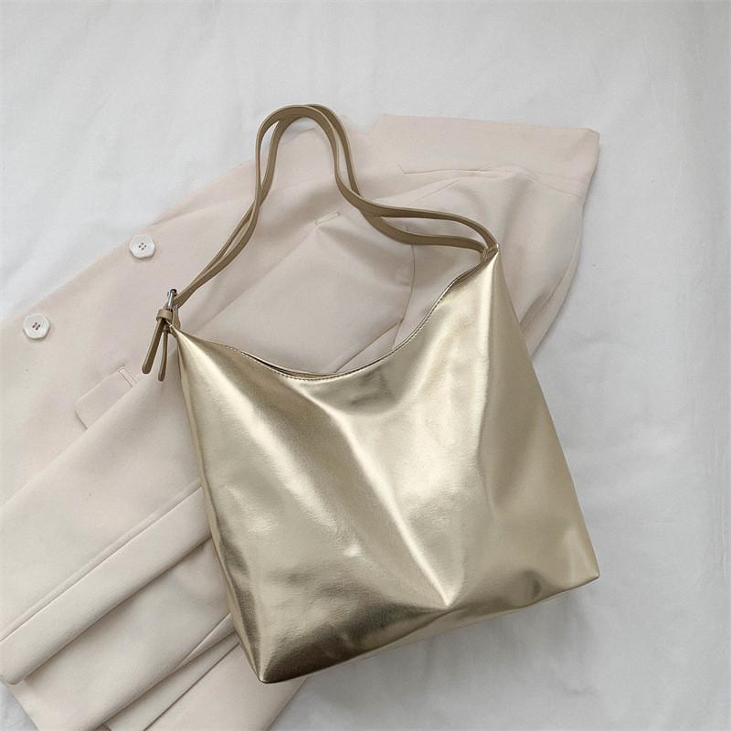 Sleek And Stylish Korean Glossy Handbag 2023 New Womens Casual Shoulder Bag