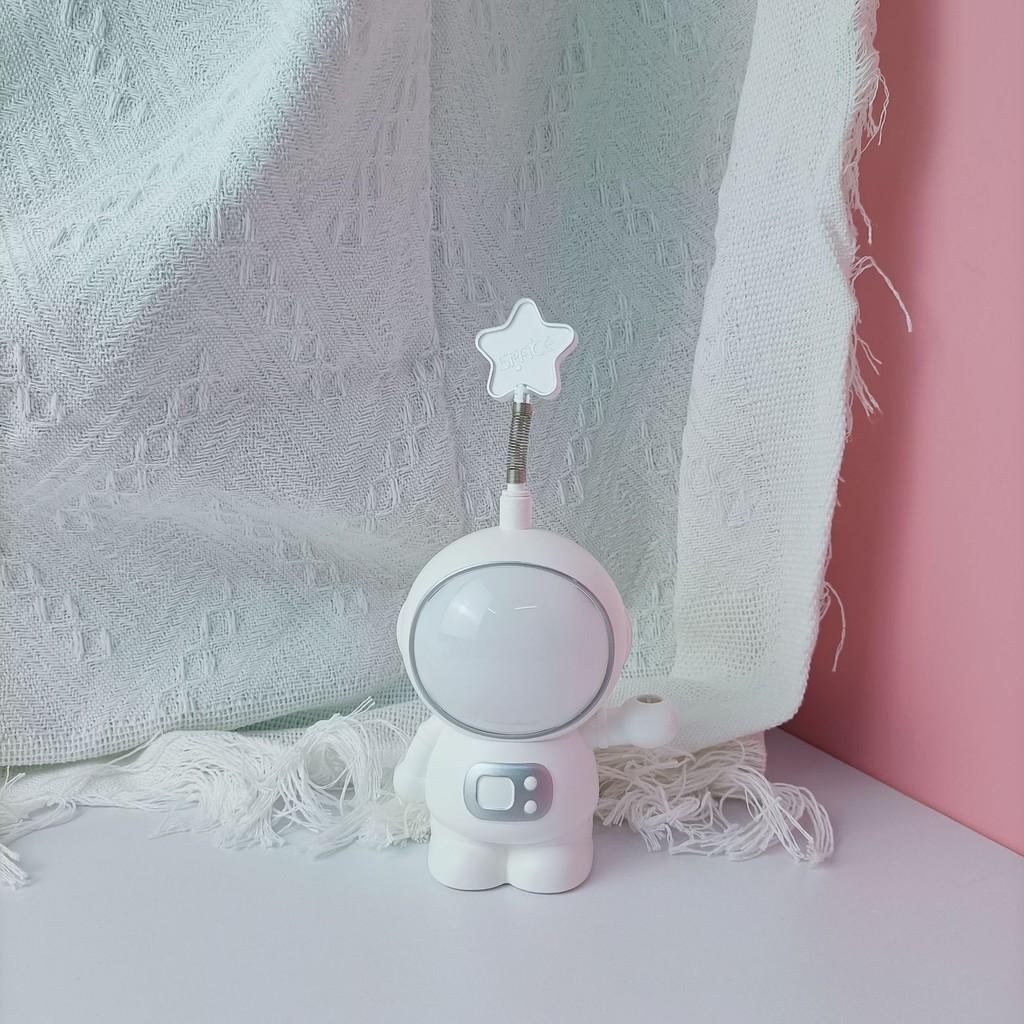 

Diy Cartoon Led Astronaut Pencil Sharpener Small Night Light Usb Charging білий