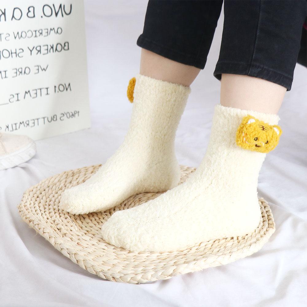 Fashion Design Warm Bear Middle Tube Bunny Korean Style Floor Socks Cartoon Hosiery Women Frog Socks Coral Fleece Socks