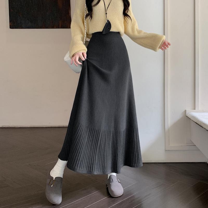 

2025 Women s High Waist Slimming Pleated Knitted Skirt, Autumn Winter Petite Long A-line One Size