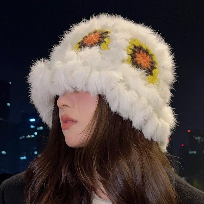 Hat for Women In Autumn and Winter Cute Warm Ear Protection Big Head Circumference Handmade Knitted Tiger Head Hat Showing Small Face
