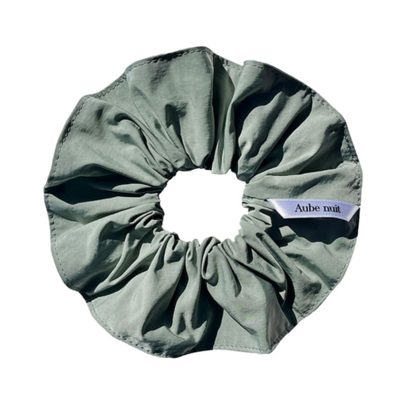 

Ночная рубашка [Переработанный нейлон] Новая резинка для волос Rainy Day кремово-хаки L L