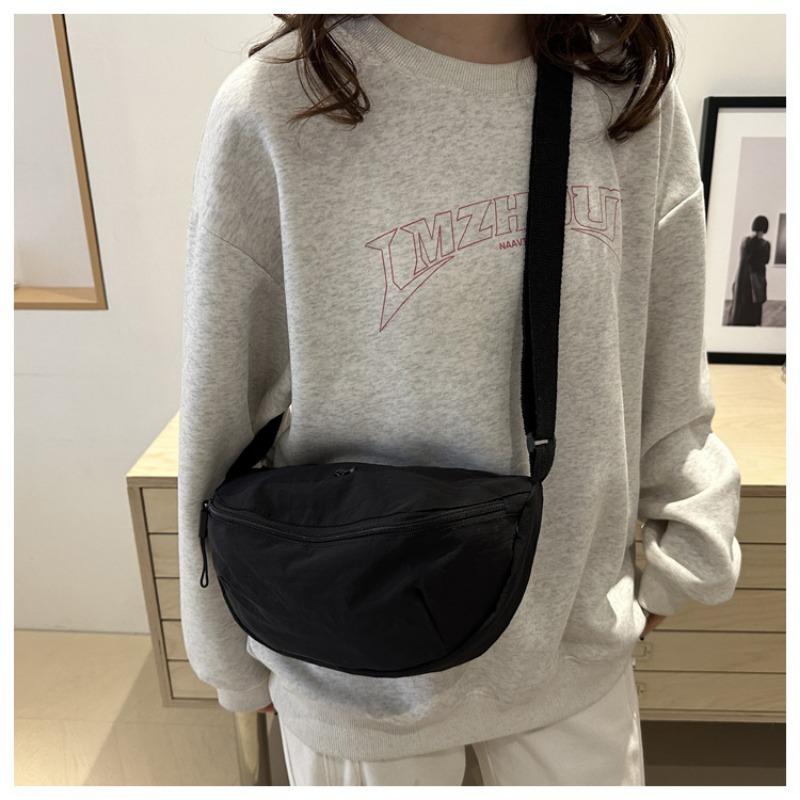 New Shoulder Messenger Bag Solid Color Casual Simple Light Versatile Large Capacity Dumpling Bag Wide Shoulder Strap Breast Bag