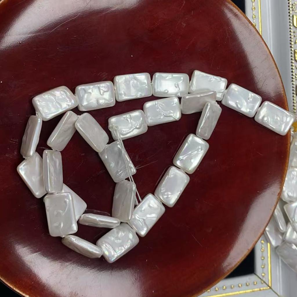 1 Strand White Square Natural Shell Beads 12x12mm Textured Square Pearl Beads 38cm for DIY Necklace Bracelet Jewelry Making
