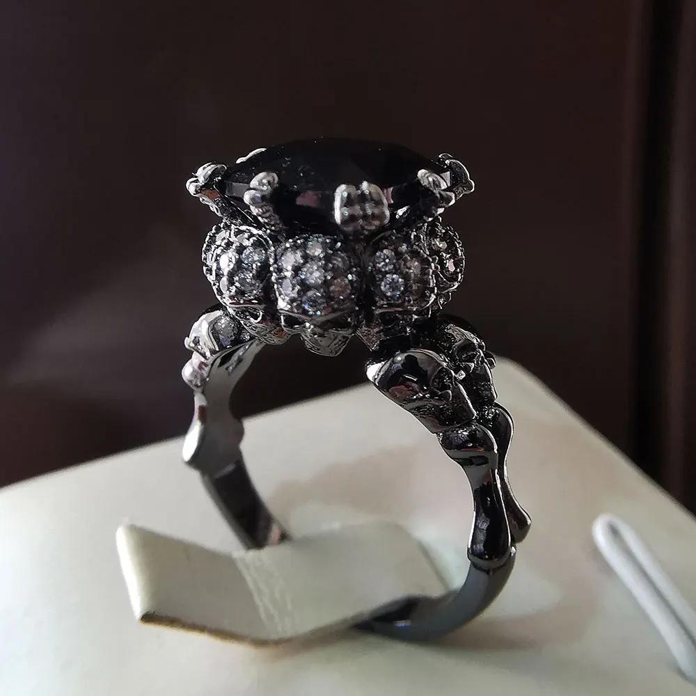 Skull Retro Gothic Style Rings for Wmen Men Halloween Black Zircon Women' Black Simple Punk Ring Accession Jewellry